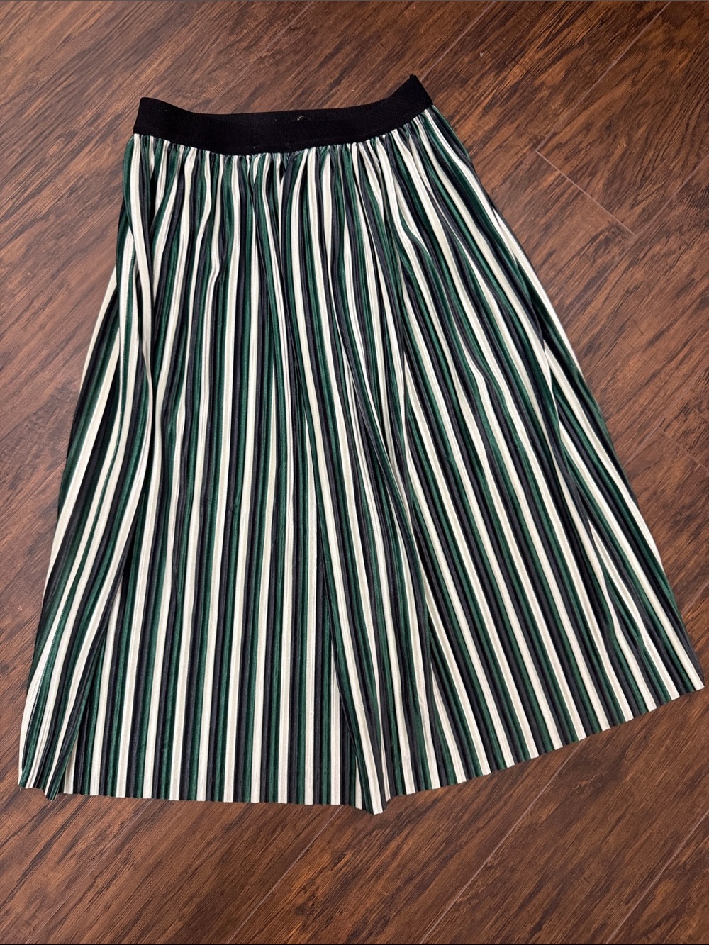 Zara Black, Green, and White Vertical-Stripe Pleated Midi Skirt